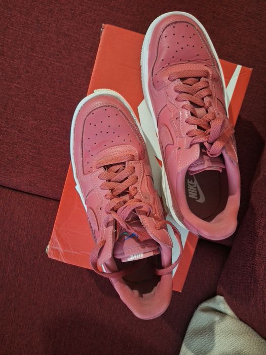 Дамски кецове Nike