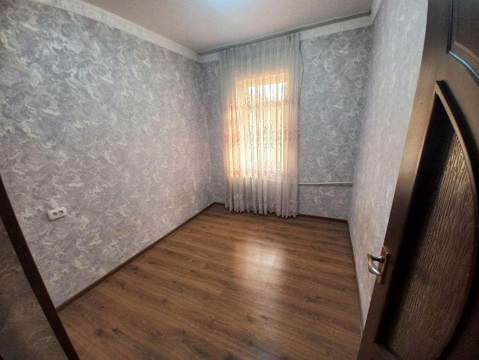 Сотилади Чилонзор 19 квартал 2 хонали разделка