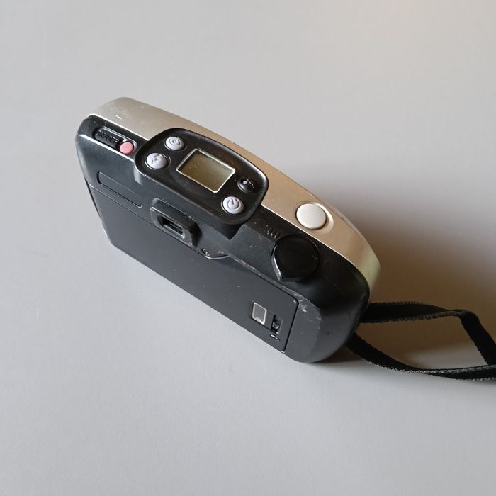 Nikon p&s, Pentax Espio, Revue zoom, - aparate foto pointandshoot 35mm