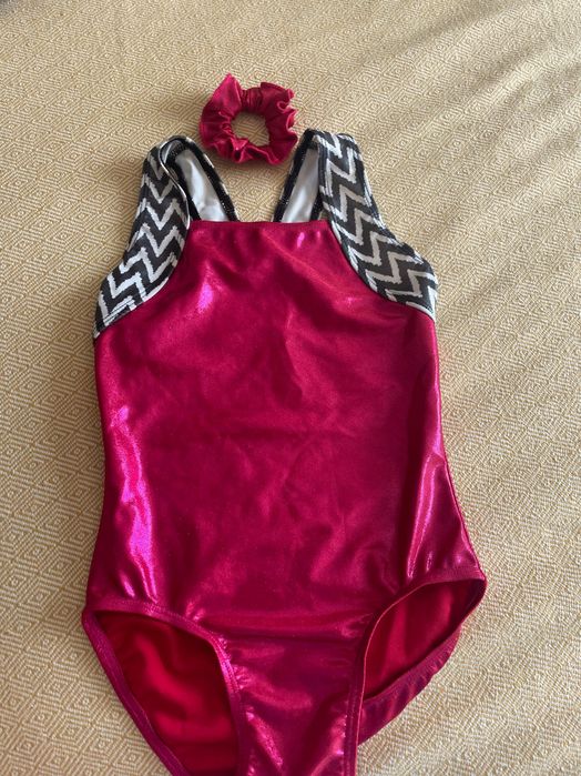 Costum gimnastică