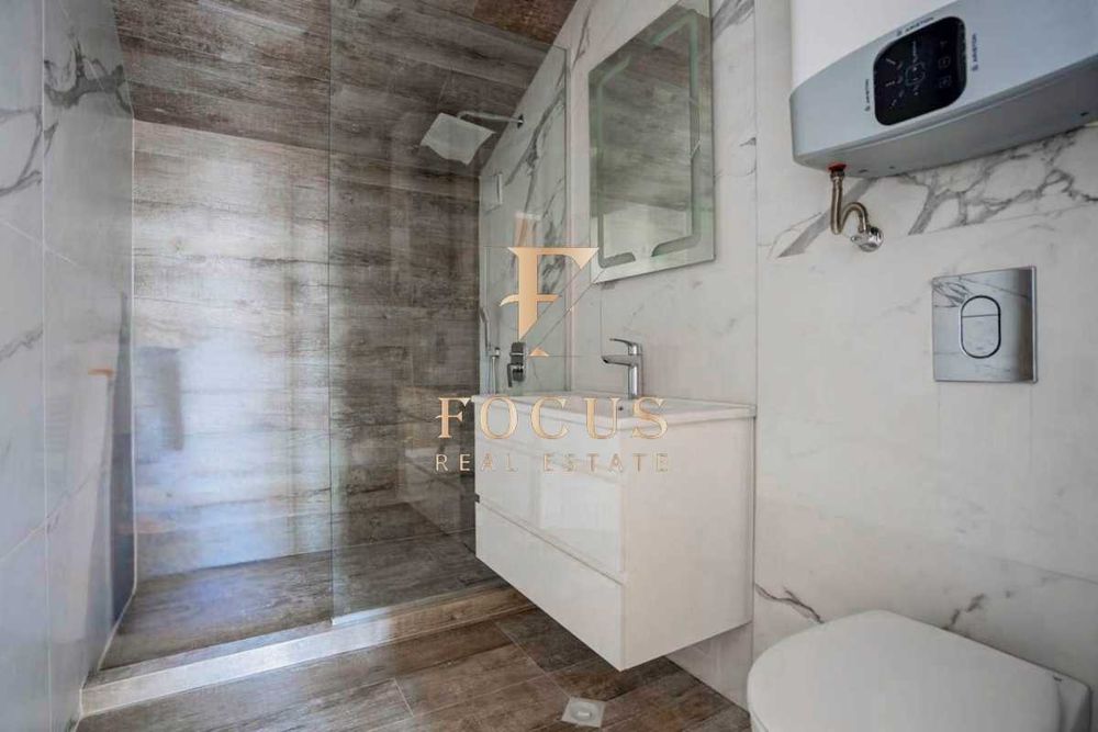 Продава се Тристаен апартамент в Пловдив, Младежки Хълм - 187 кв.м за 1800 €/кв.м - Снимка #5