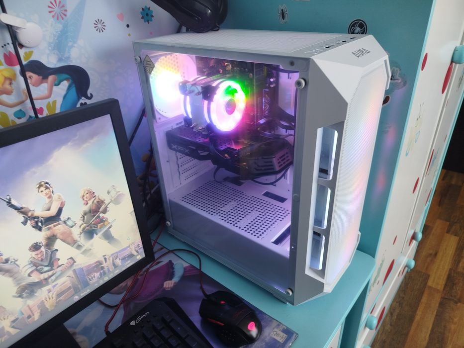 Геймърски Компютър 12/24 ядра/ 16GB DDR4/ Radeon RX 580 8GB