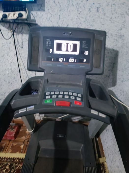 Yugurish yòlagi(GT7) va sport trinajori