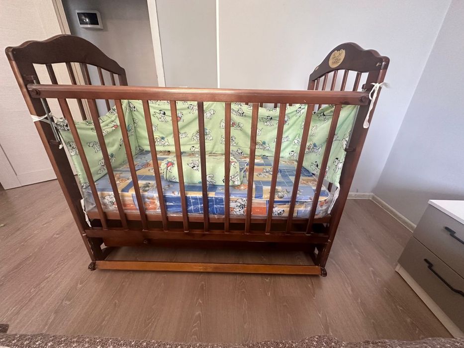 Продам кровать стулчик детский
