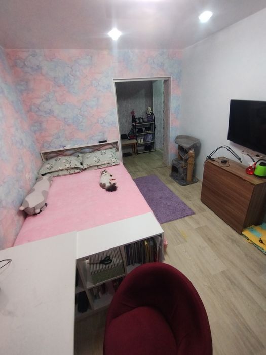 Продам 2 комнатную на льва Толстого