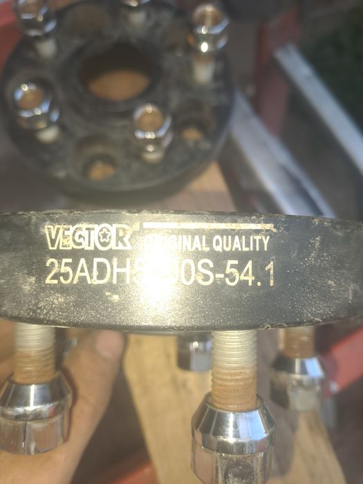 Проставки автомобильные