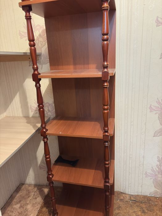 Стеллаж деревянный