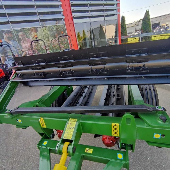 Tocatoare pliabila tractata