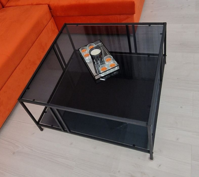 Masuta de cafea neagra