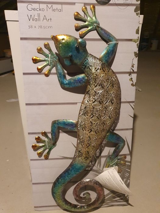 Paun de gradina solar si lizard