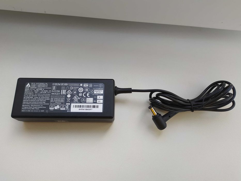 блок питания 19V 3.42A 65W