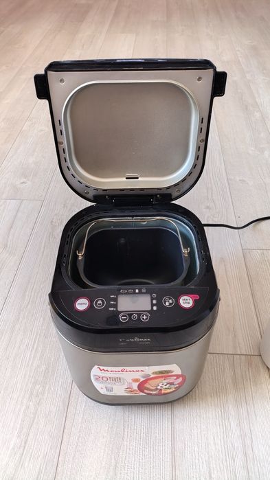 Хлебопечка в отличном состоянии