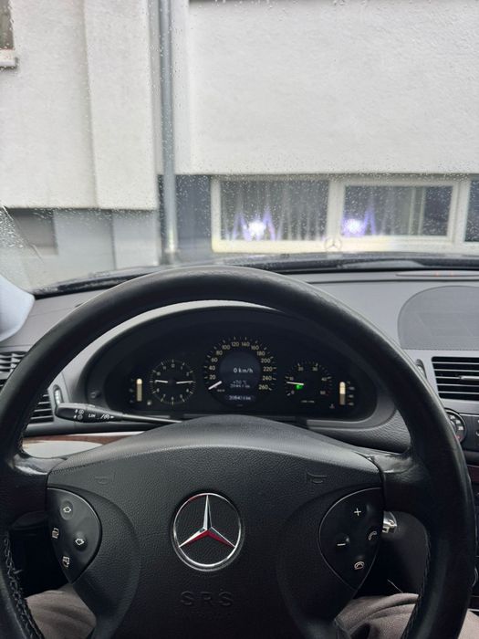 Mercedes-Benz E-Class W211 | 2.2 CDI 150 CP | Manuală | Proprietar