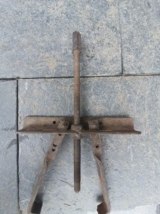 Скоба за  лагери