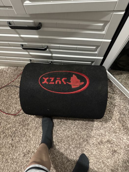 продам сабвуфер без усилителя