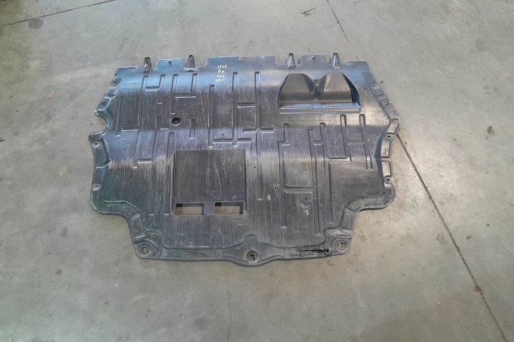 Scut motor plastic 3C0825235M 3C0825235M Volkswagen VW Passat B7