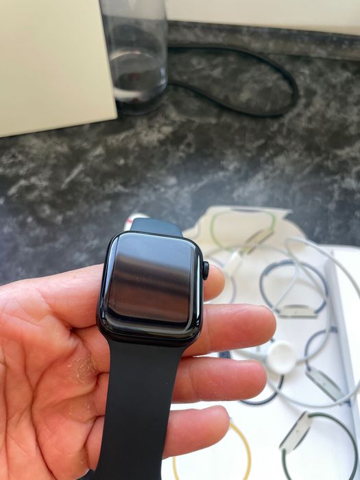 Apple Watch SE (Gen 2) 44mm Като чисто нов