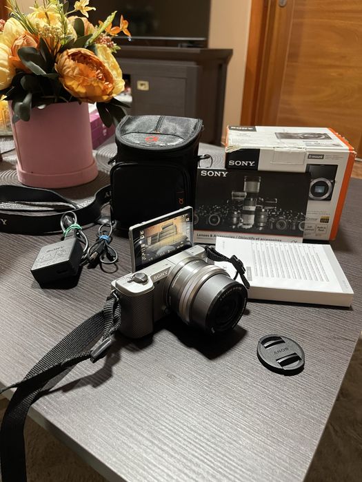 Vand sony a5000 stare impecabila