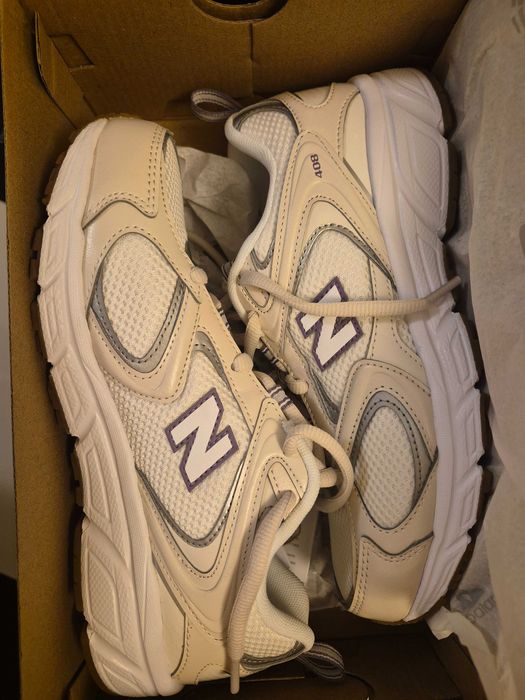 Продавам чисто нови маратонки New Balance 408 – оригинален и модерен модел, подходящ за ежедневно носене.