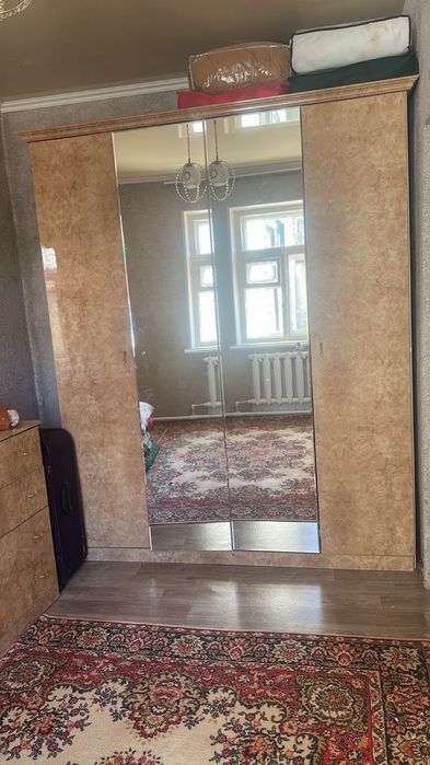 Продам спальный гарнитур