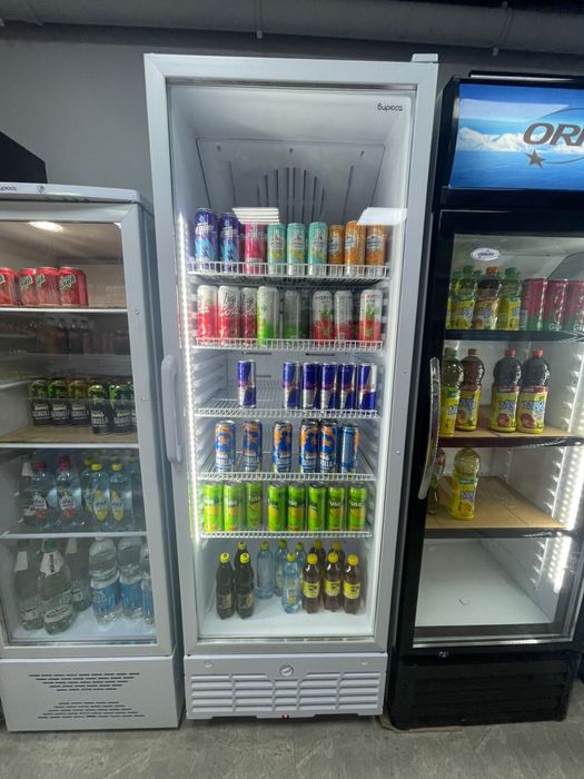 Витринные холодильник