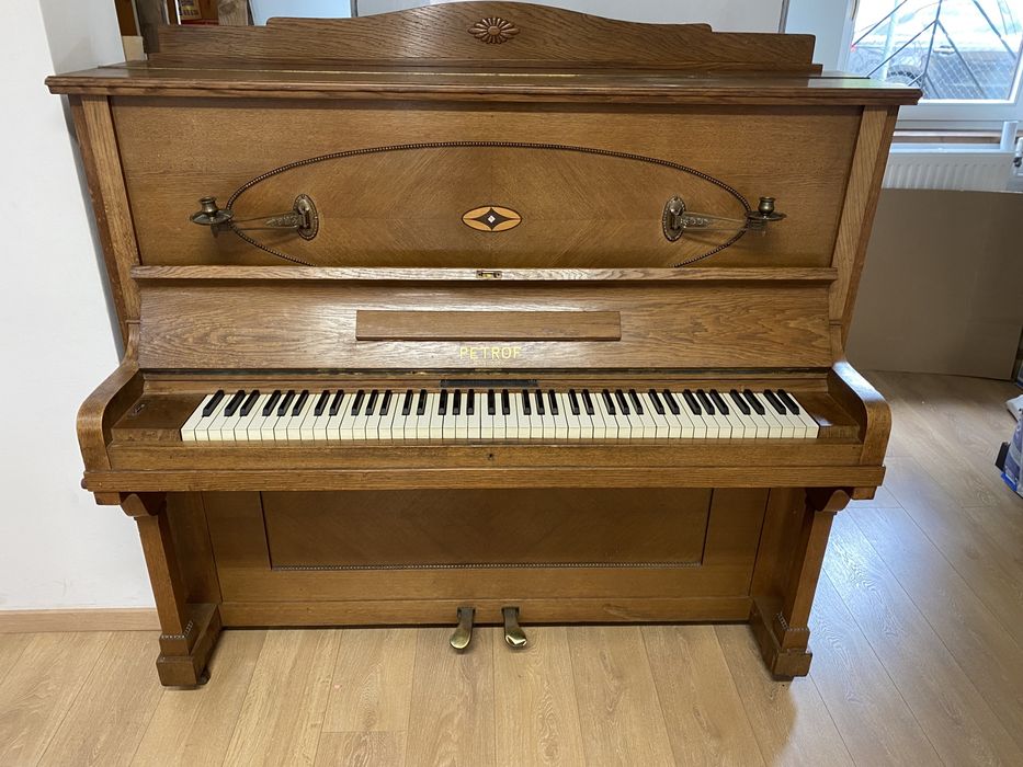Pianina Petrof de vanzare