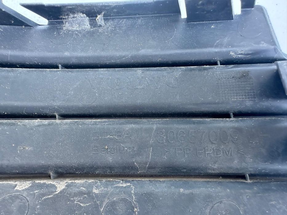 Grila bara stanga fata fara proiector Volvo S40 V50 2004-2007 30657009