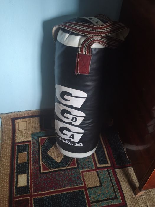 Продам грушу боксёрскую