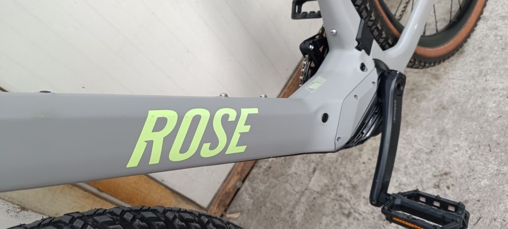 Карбонов електрически гравел Rose