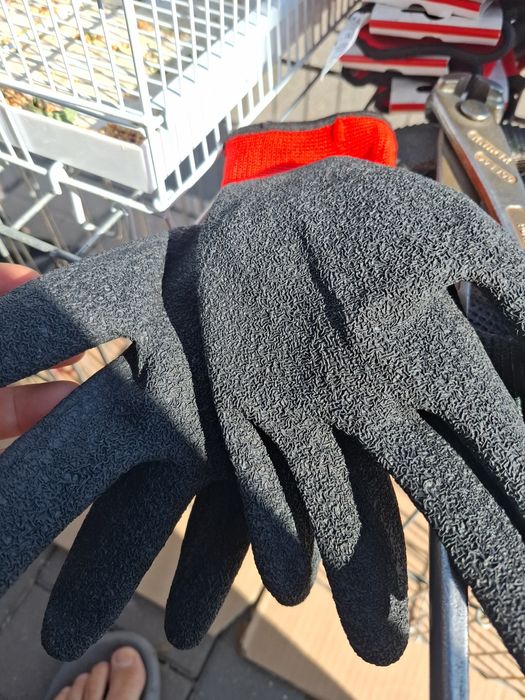 Vând mănuși de lucru