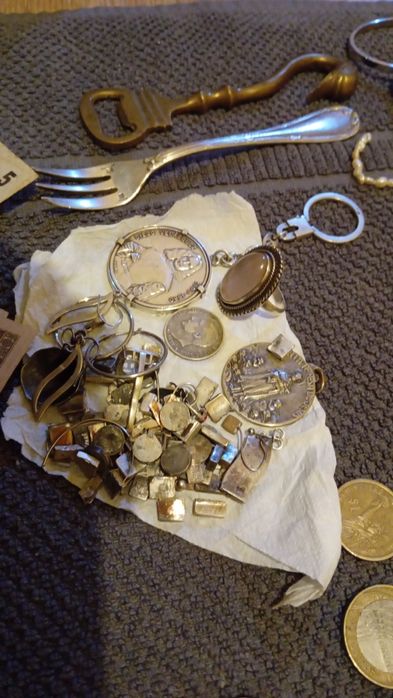 Vând pastile de argint