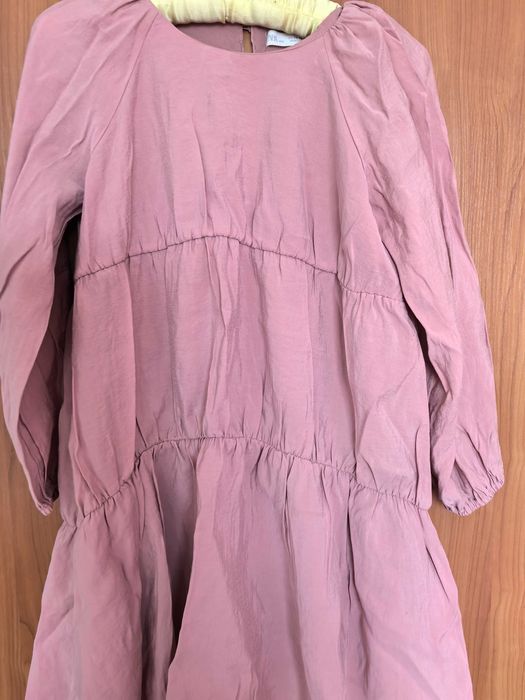 Рокля на ZARA За момиче.