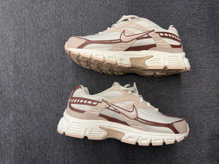 Кроссовки Nike INITIATOR