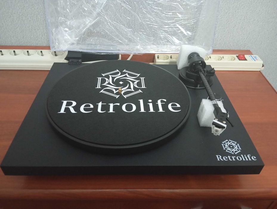 Retrolife HQ-KZ006 проигрыватель винил дисков продам.