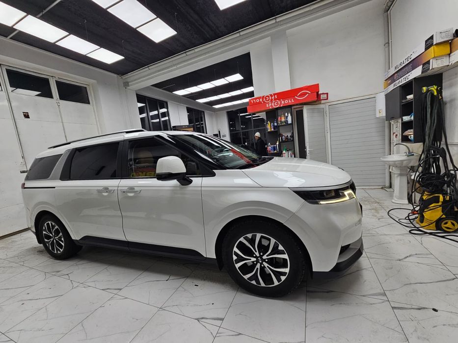 Kia Carneval 2021 год