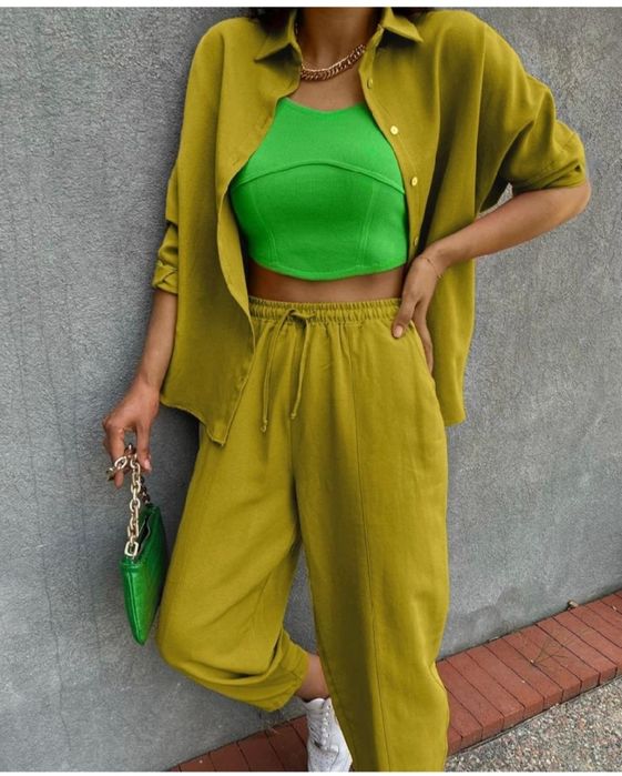 Livvrare GRATUITA  80ei costum 2 piese S,M,L cul