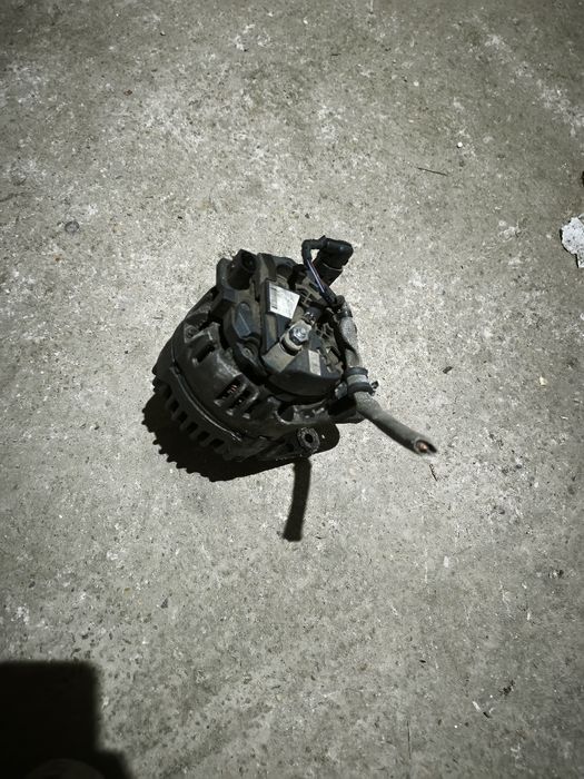 Alternator golf 5 1.6 BAG 110A BOSCH
