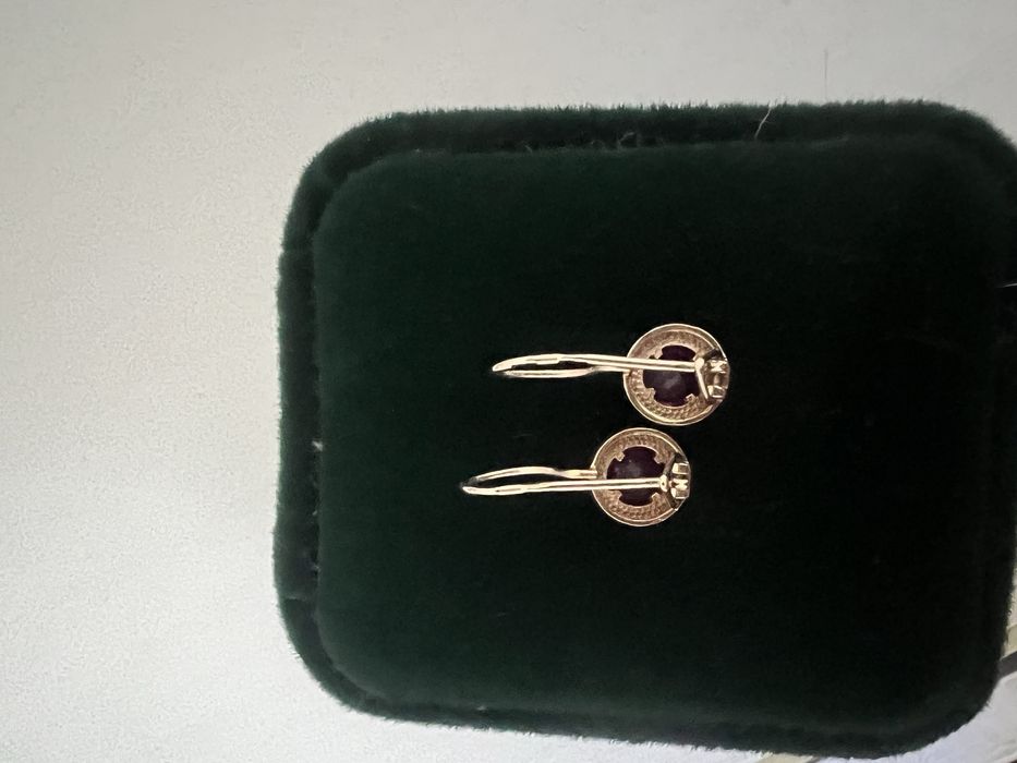 Продам детские золотые серьги