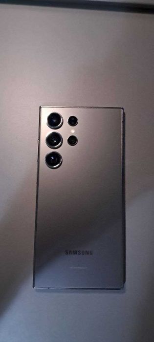Samsung Galaxy s24 Ultra 256gb 12gb RAM