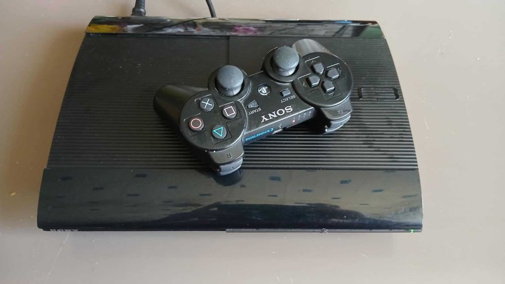 Vand Consola Sony  P3 Super Slim