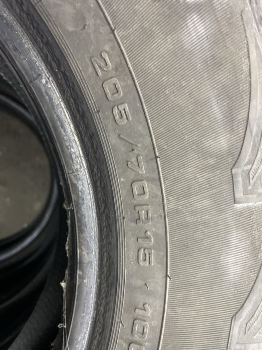 Продам комплект резины на 15