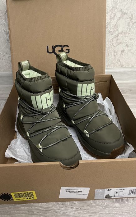 Продам новые Дутики, фирма UGG 37р.