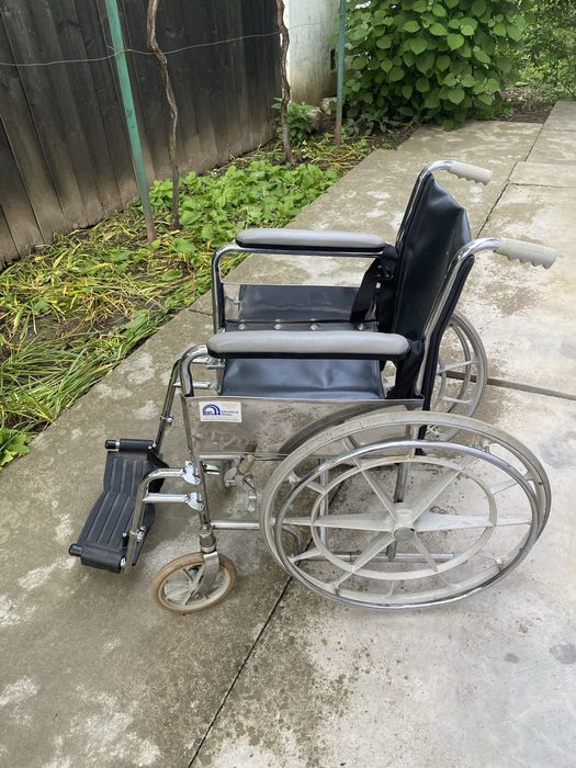 Carucior persoane cu handicap