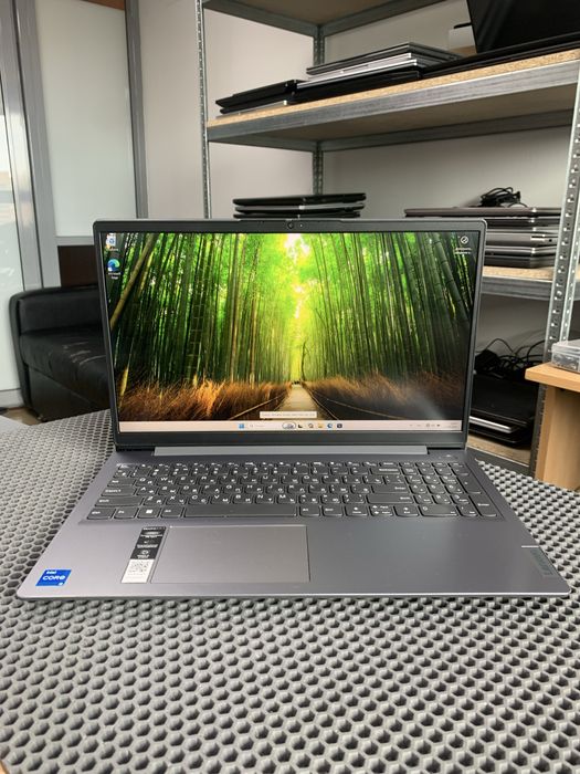 Ноутбук Lenovo core i5-12gen. Рассрочка есть.