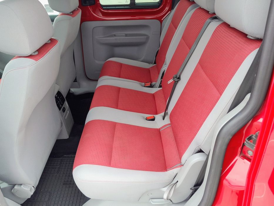 Volkswagen Caddy Life Team 7Locuri