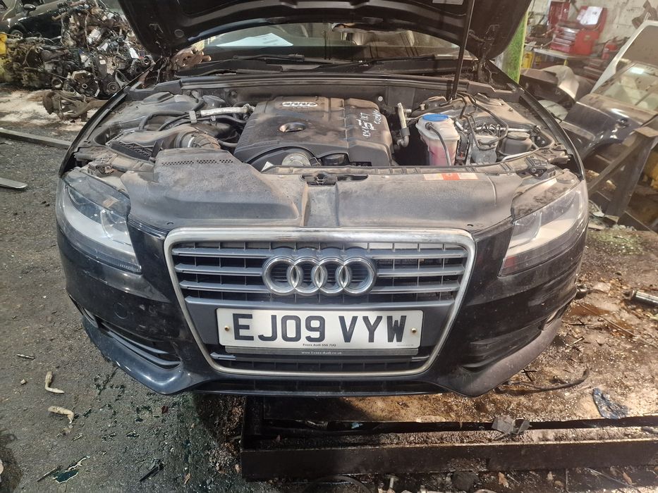 Motor complet echipat cu accesorii Audi A5,A4 ,B8 1.8 tfsi CDH 2010