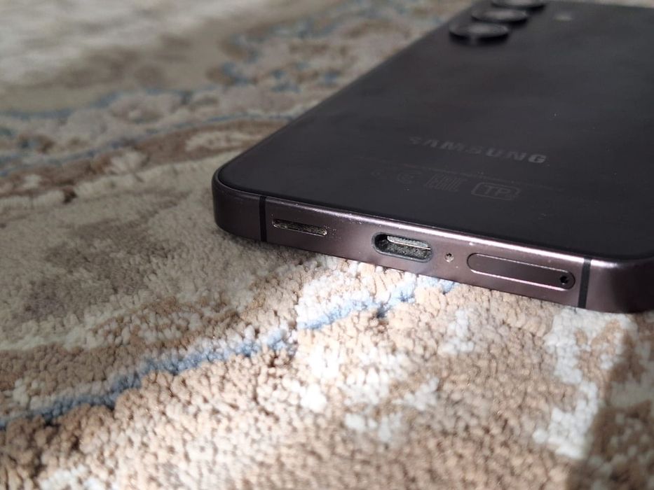 Samsung S24 8/128 gb