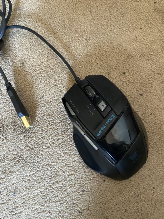 Gaming мишка, клавиатура и mouse pad Aula.