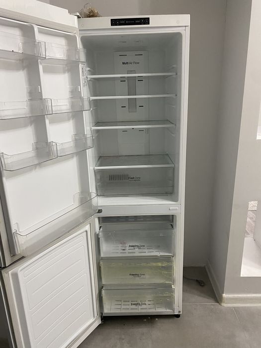 Продам холодильник LG
