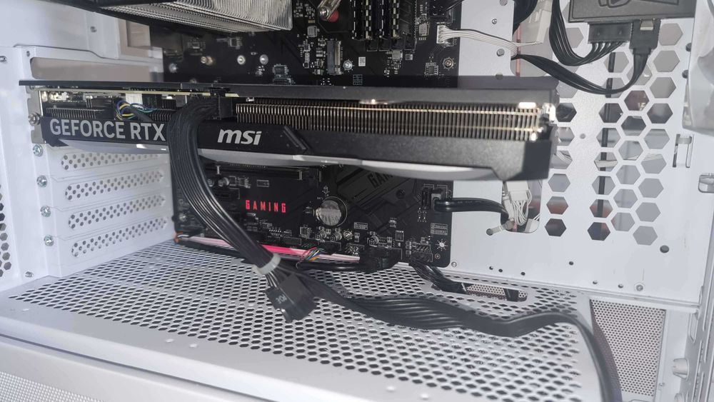 Gaming PC – Ryzen 7 5700X + RTX 4060 Ti
